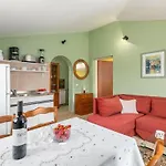Apartamento Lipa Vi *