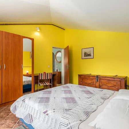 Lipa Vi * ポレッチ